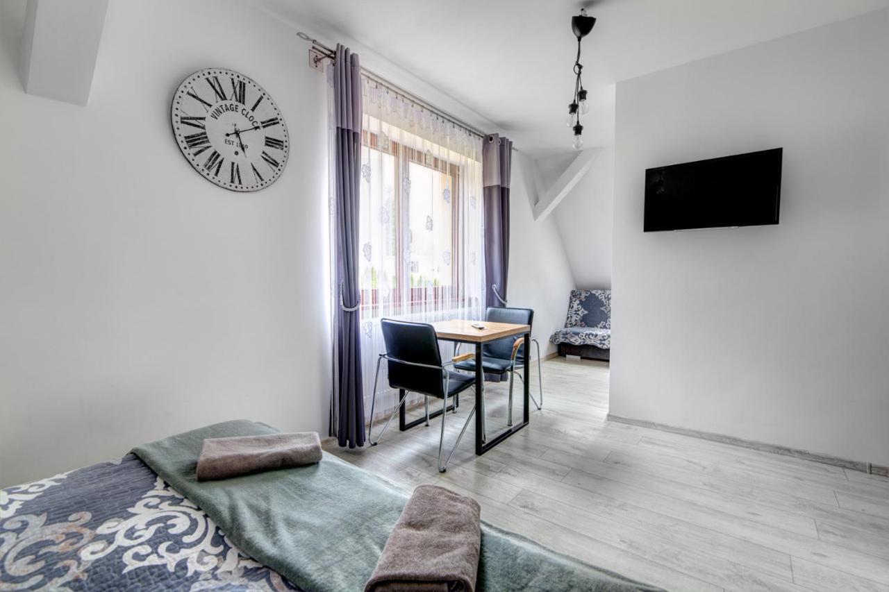 Pod Zegarem - W Cenie Parking, Szybkie Wifi, Duzy Ogrod, Wiata Grilowa!